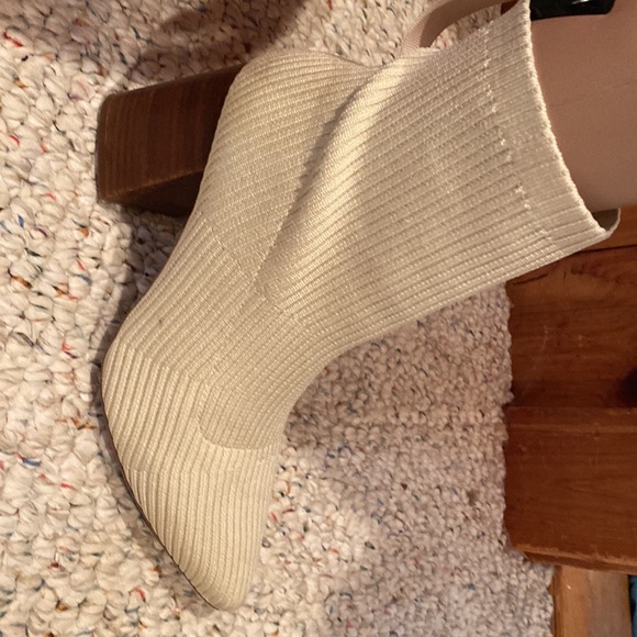 Size 8 oak white stretchy ankle boots chunky heels - Picture 12 of 12